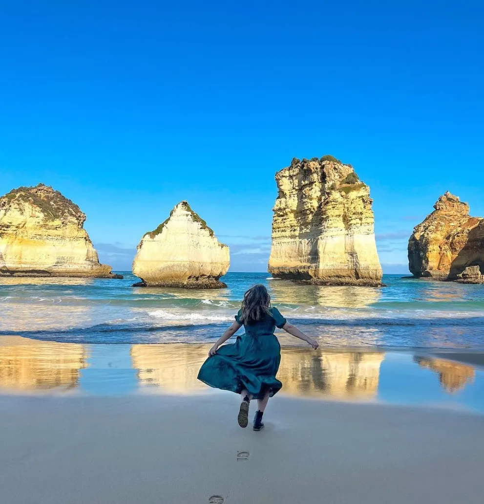 Exploring the Iconic Twelve Apostles: Natural Beauty and Geological Significance